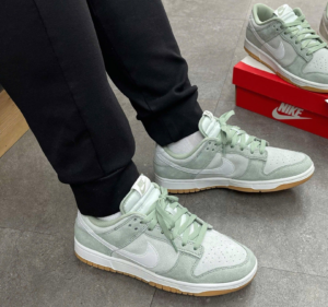 Giay Nike Dunk Low SE 'Jade Horizon' HQ1931-300