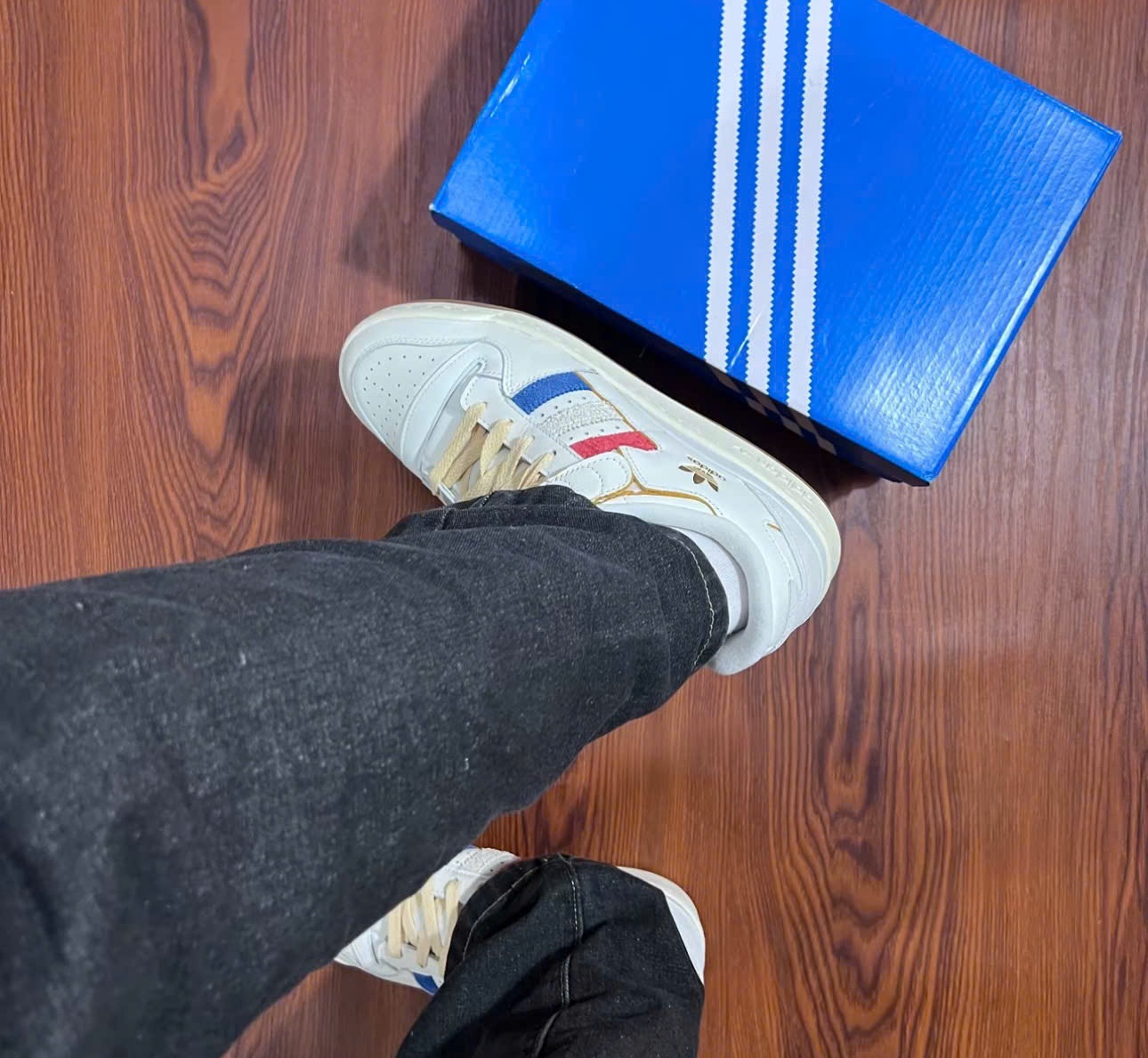 Alternative view of Giày Adidas Forum 84 Low 'Paris Olympics' IF9670