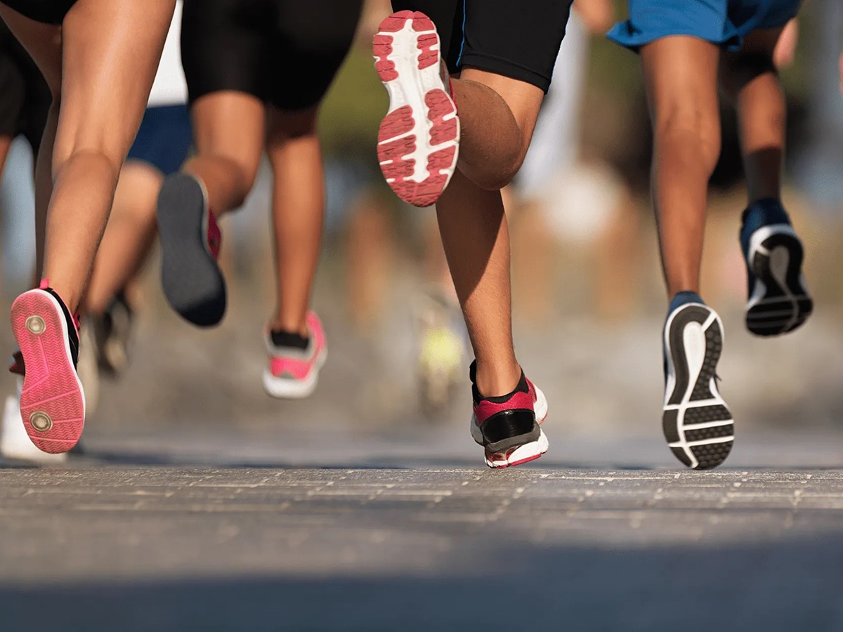 Nhung doi giay chay tot nhat ma ban nen mua