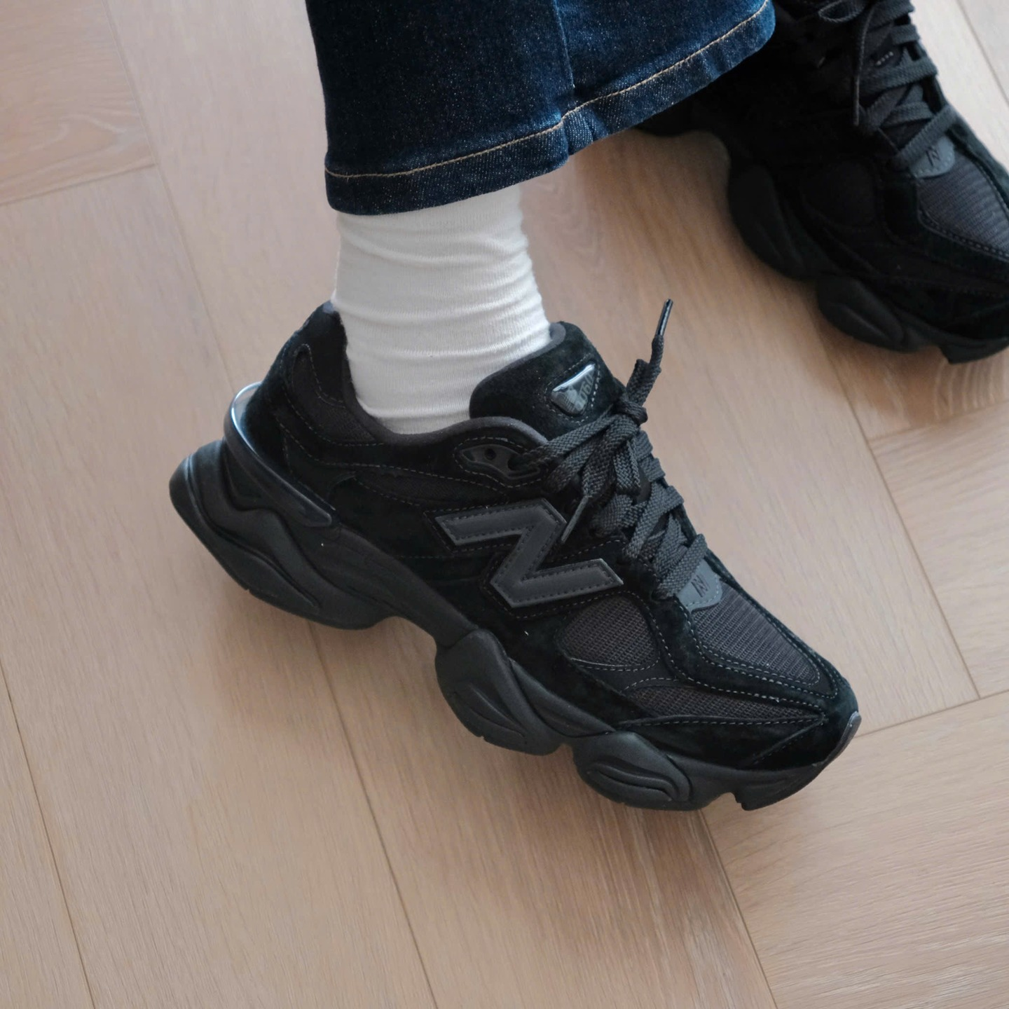 Alternative view of Giày New Balance 9060 'Triple Black' U9060BPM