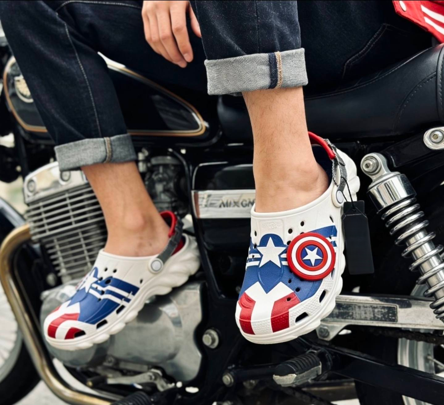 Alternative view of Dép Crocs Echo Clog x Marvel 'Captain America' 209478-100