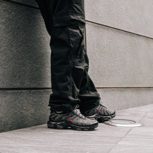 Giay Nike Air Max Plus 'Bred' DO6383-001