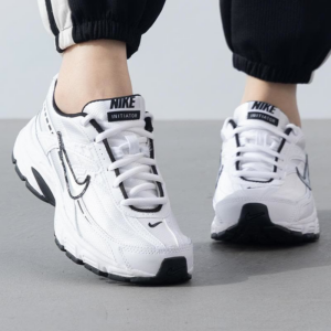 Giay Nike Initiator 'White Metallic Silver' FQ6873-101