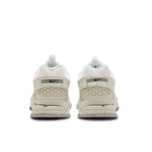 Giay Nike Zoom Vomero Roam 'Summit White' HV5951-100