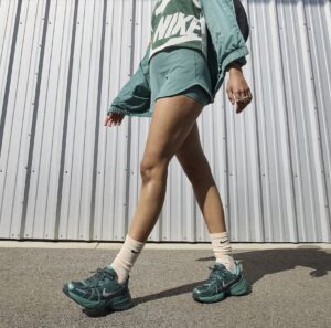 Giay Nike Wmns V2K Run 'Bicoastal Vintage Green' HF5050-361