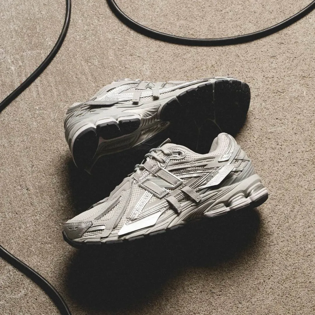 Hinh anh 2: Review New Balance 1906 Concrete Pack: Ve dep thanh thi