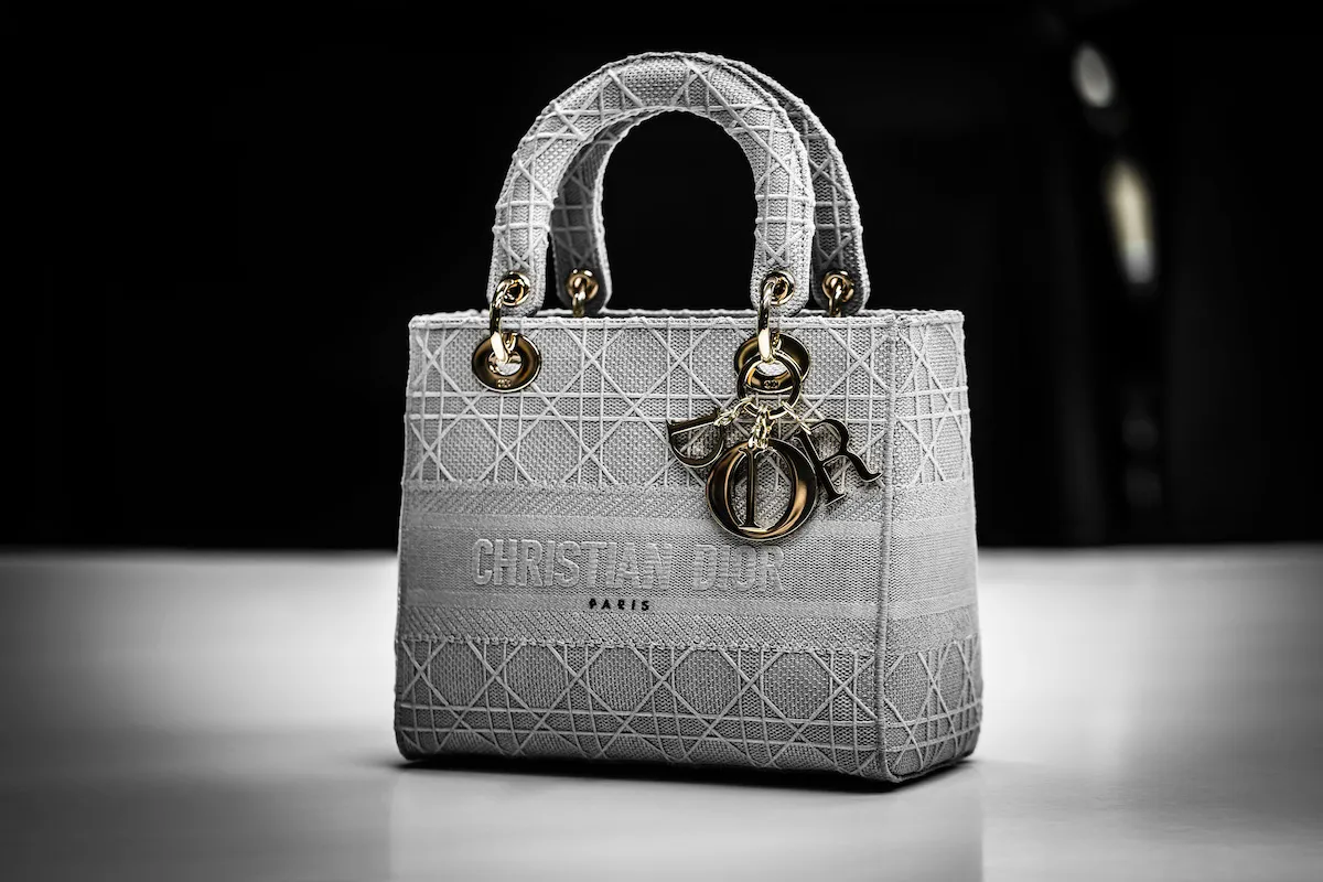 Lady Dior: Bieu tuong cua su dang cap va quyen luc