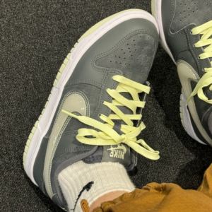 Giay Nike Dunk Low GS 'Glow In The Dark' HQ3569-068