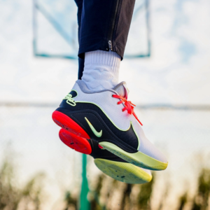 Giay Nike LeBron 22 'Crown Jewel' FZ1094-101