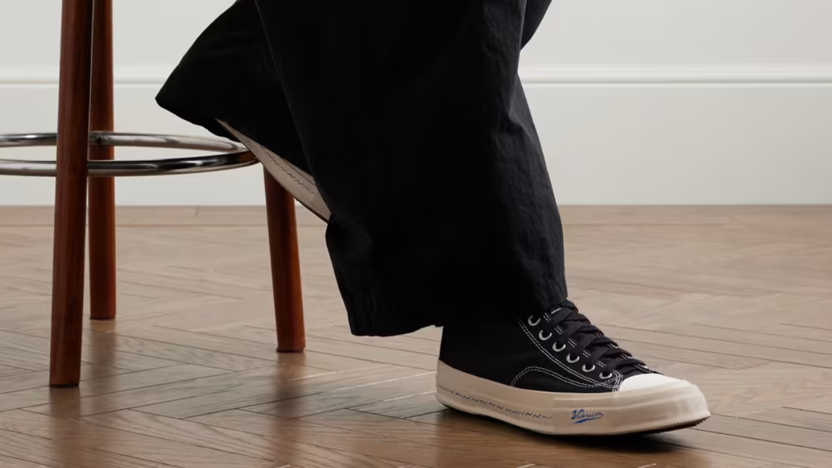 Bí quyết phối giày với quần ống rộng: 7 gợi ý không thể bỏ qua Hinh anh 9: Bi quyet phoi giay voi quan ong rong: 7 goi y khong the bo qua