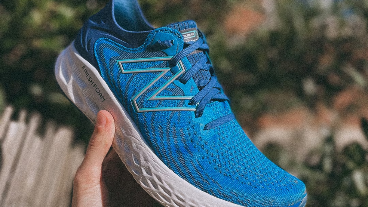 giày New Balance Fresh Foam 1080v11 cầm trên tay New Balance Fresh Foam 1080v11