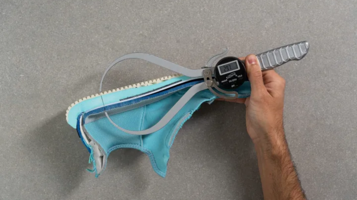 Review Adidas Adizero Ubersonic 4.1: Có đáng để sở hữu? Hinh anh 4: Review Adidas Adizero Ubersonic 4.1: Co dang de so huu?