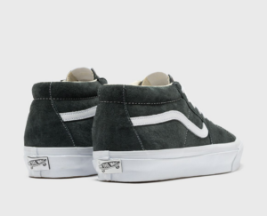 Giay Vans Sk8-Hi Bolt 'Aquatic Black' VN000CQQPRM1