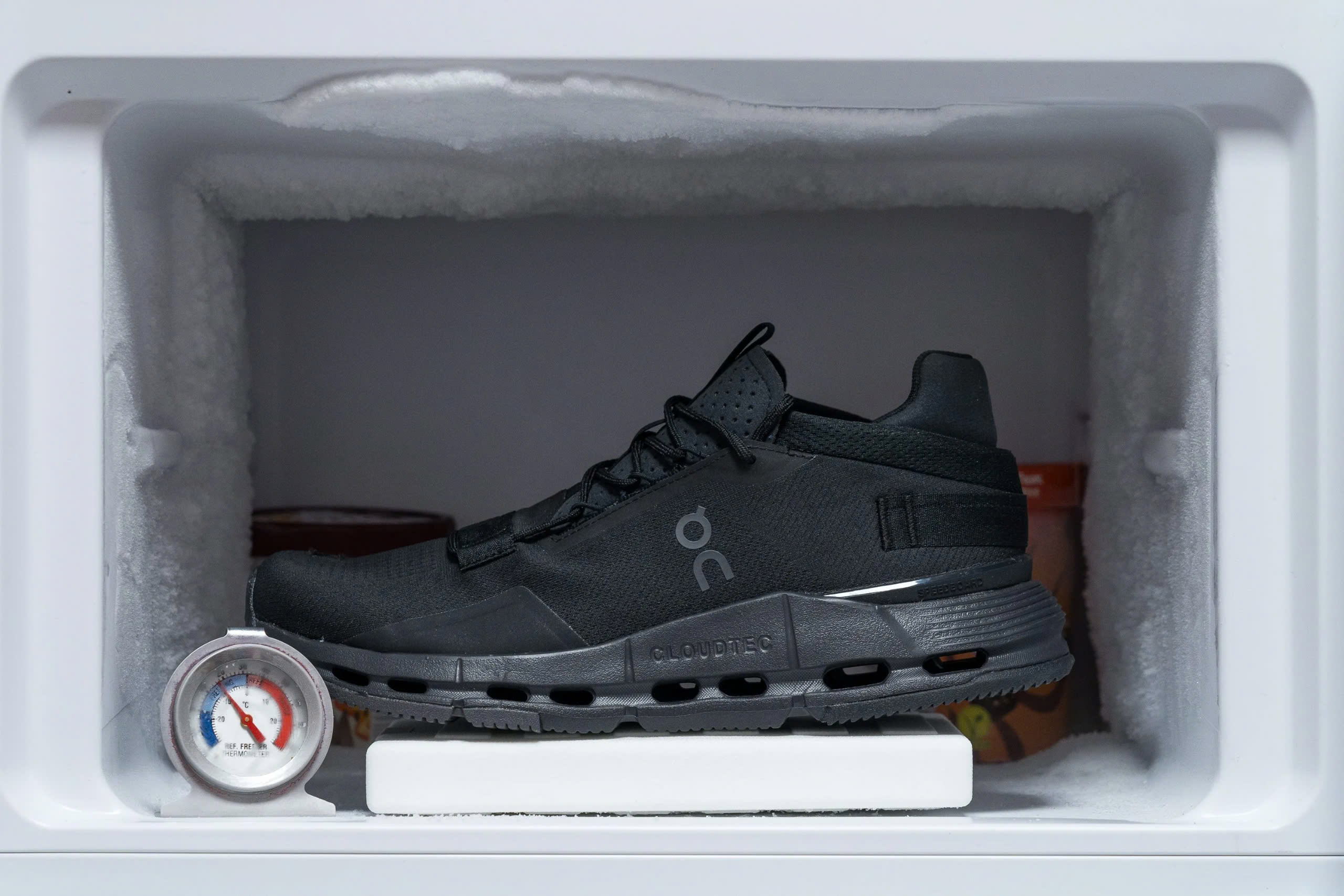 On Cloudnova 2 walking shoes tot nhat thoi diem hien tai