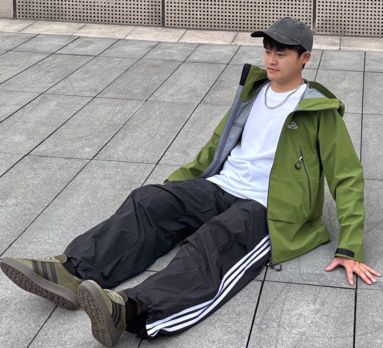 Alternative view of Giày Adidas Gazelle Indoor 'Focus Olive' IH4772