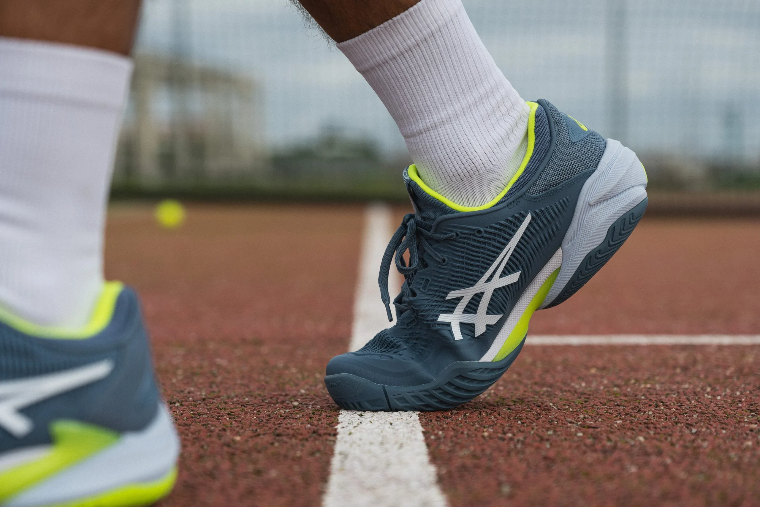 Asics Court FF 3 lựa chọn hàng đầu cho Tennis và Pickel Hinh anh 1: Asics Court FF 3 lua chon hang dau cho Tennis va Pickel