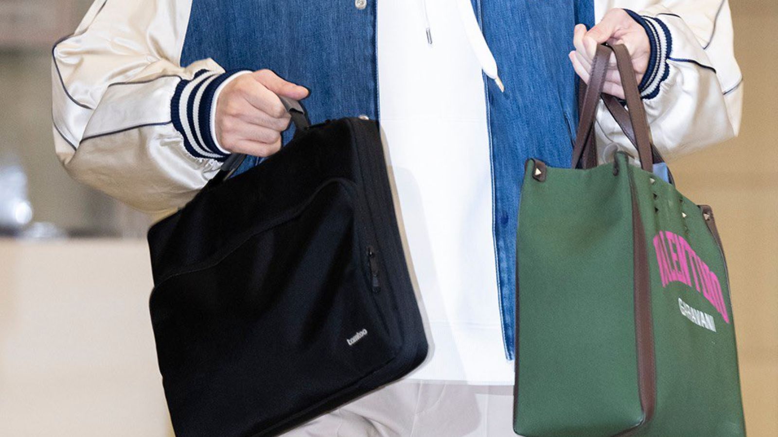 Hinh anh 3: Suga va bo suu tap tui xach sang trong: Tu Valentino den Hermes