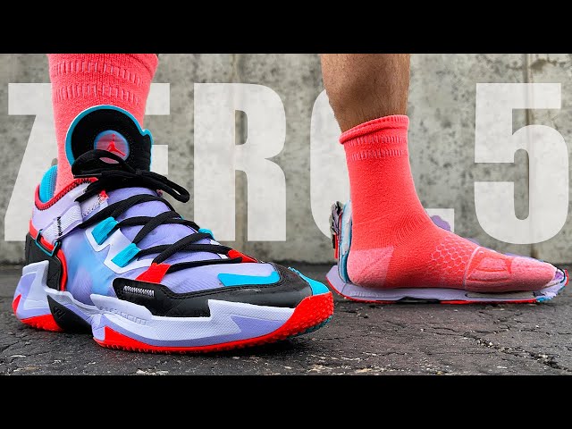 Giay Choi Bong chuyen tren co tot nhat nam 2024