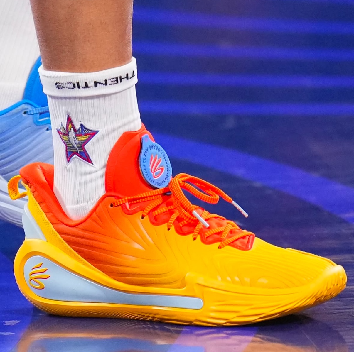 Alternative view of Giày Under Armour Curry Flow 12 'What The Bay' 6006146-453