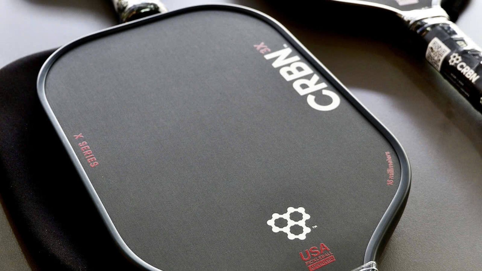 CRBN 3X: Review chi tiết hiệu suất vợt Pickleball mới từ CRBN Hinh anh 1: CRBN 3X: Review chi tiet hieu suat vot Pickleball moi tu CRBN