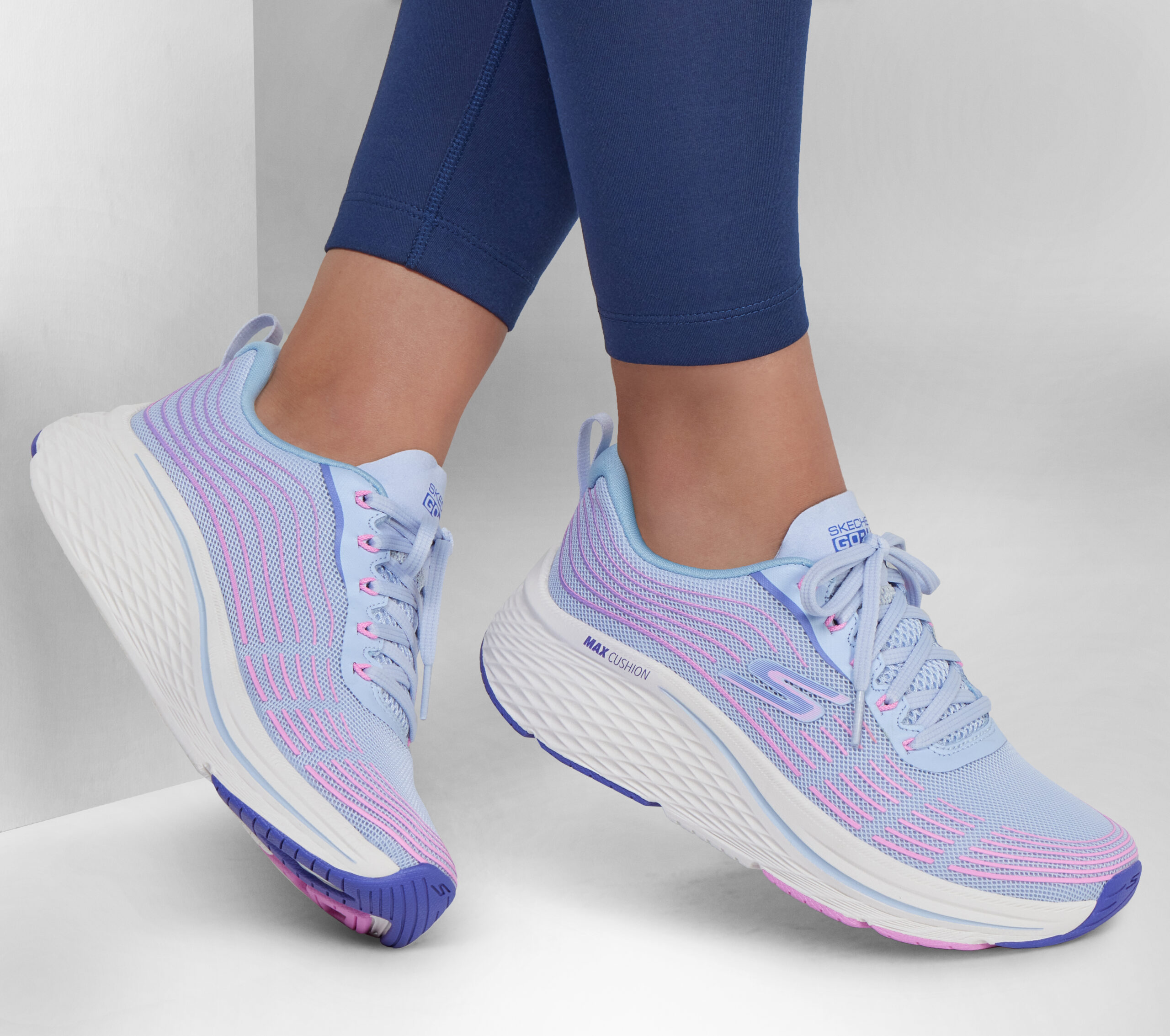 Hinh anh 1: Max Cushioning Elite 2.0 - Lua chon sieu em ai cua nha Skechers