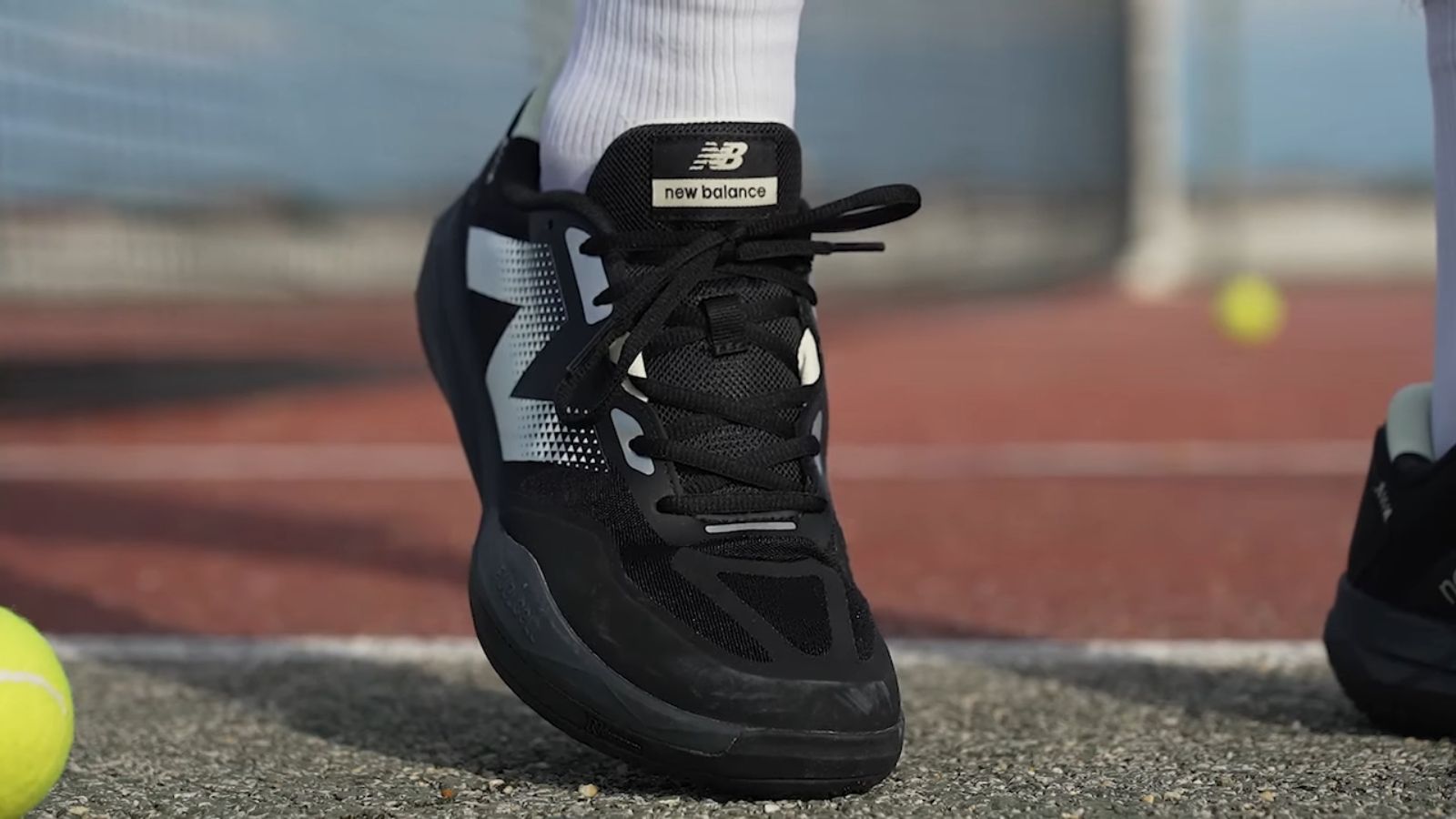 Hinh anh 6: New Balance 796 v4: Co phu hop cho nguoi moi choi tennis?