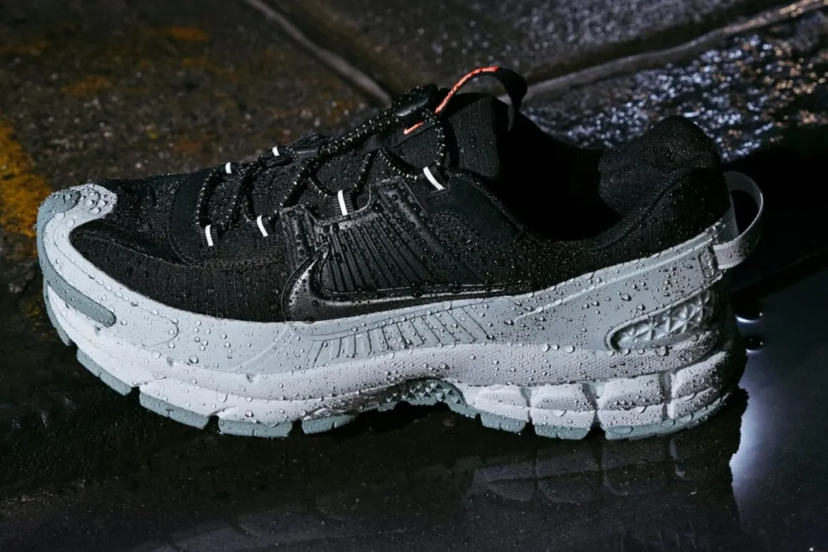 Những mẫu giày sneaker Nike đang hot trend trong 2025 Hinh anh 6: Nhung mau giay sneaker Nike dang hot trend trong 2025