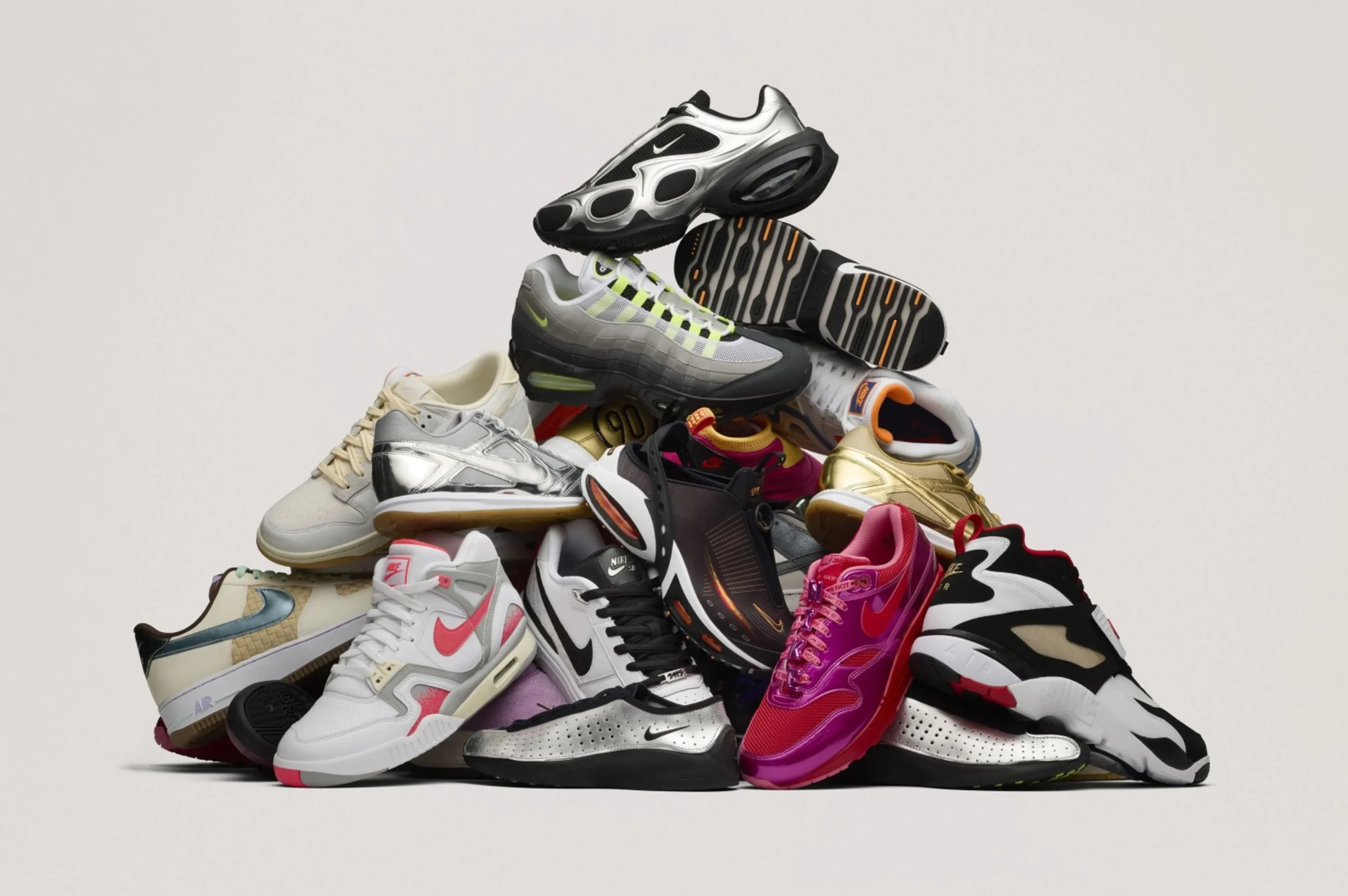 Những mẫu giày sneaker Nike đang hot trend trong 2025