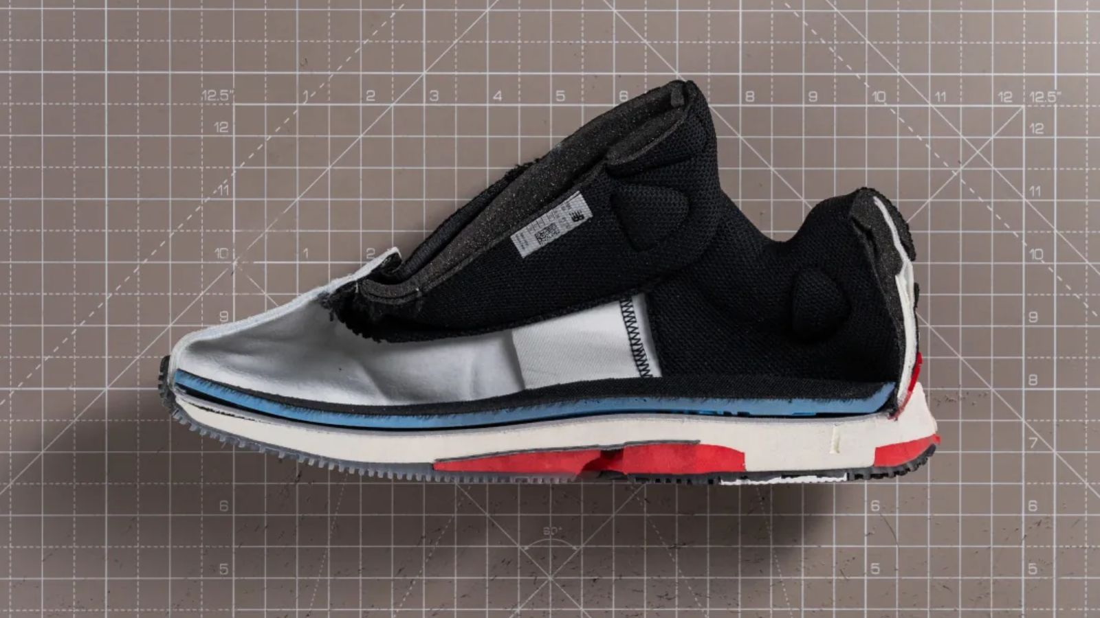 Hinh anh 4: Review New Balance Kawhi IV: Doi giay bong ro dang mua nhat?