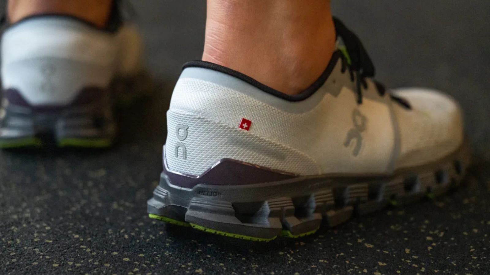 Hinh anh 3: Review New Balance Kawhi IV: Doi giay bong ro dang mua nhat?