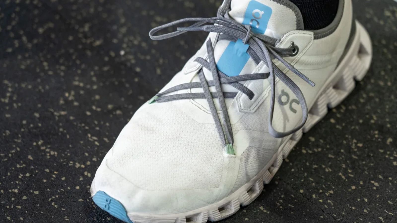 Hinh anh 10: Review chi tiet giay On Cloud X 3 AD: Nen mua hay khong?