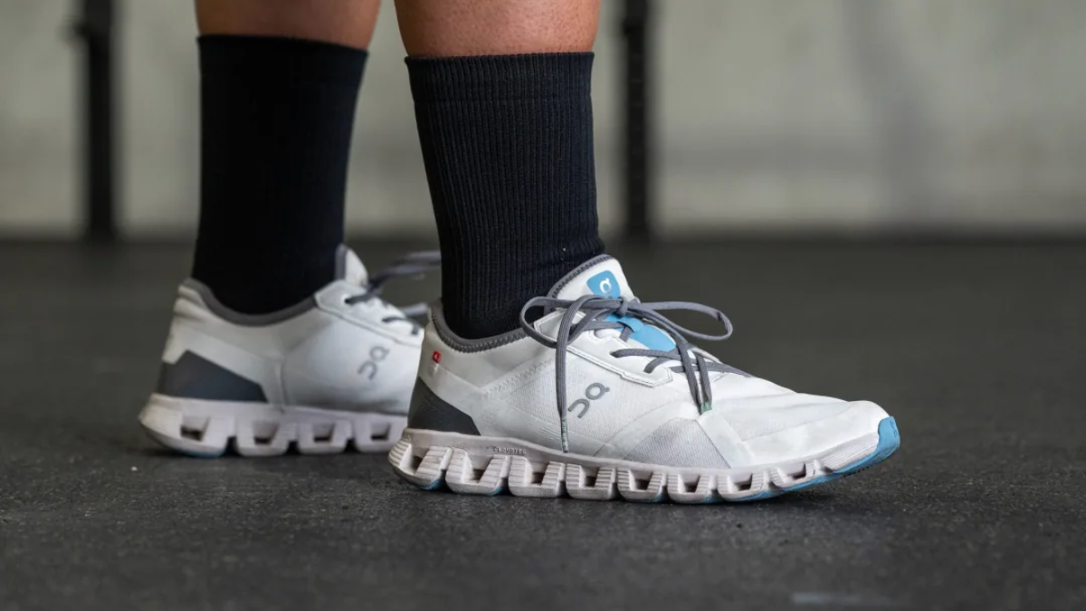 Review chi tiet giay On Cloud X 3 AD: Nen mua hay khong?