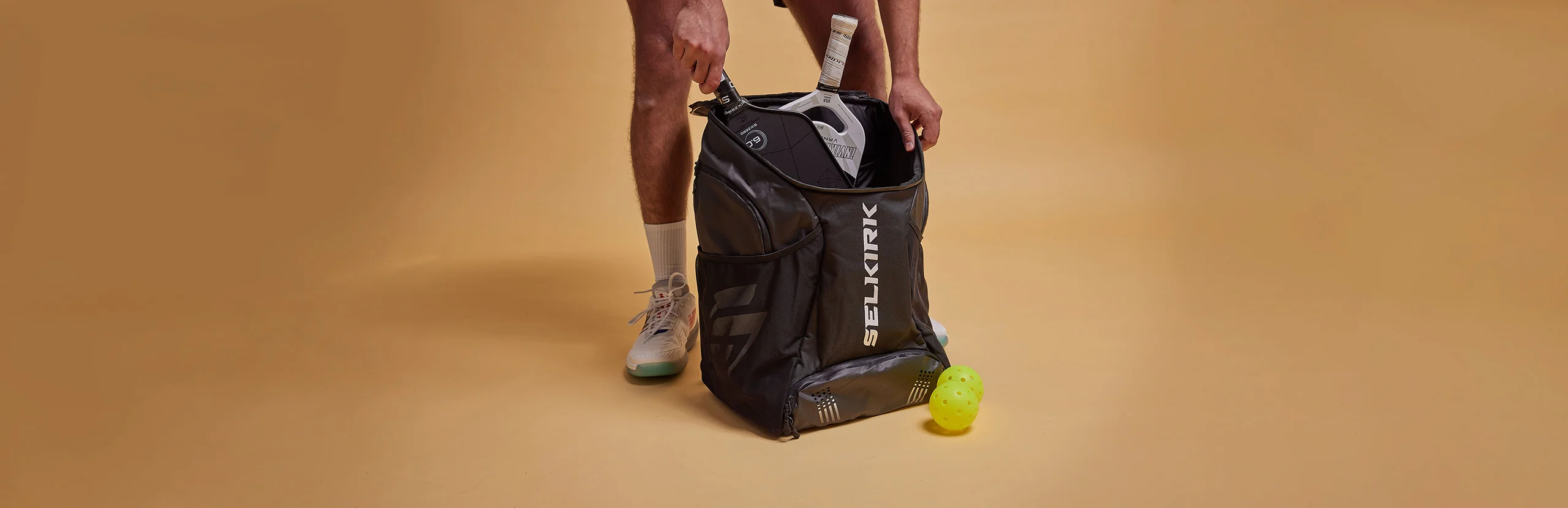 Túi Selkirk Core Line có gì? Hinh anh 2: Tui Selkirk Core Line co gi?