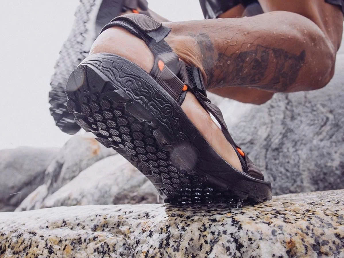 Teva Hydratrek doi dep can moi dia hinh va moi loai thoi tiet