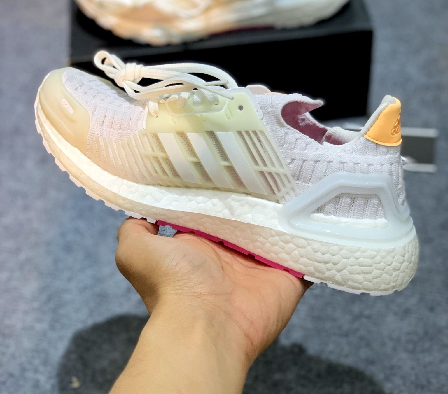 Giay Adidas UltraBoost DNA CC 1 'White Acid Orange' FZ2548