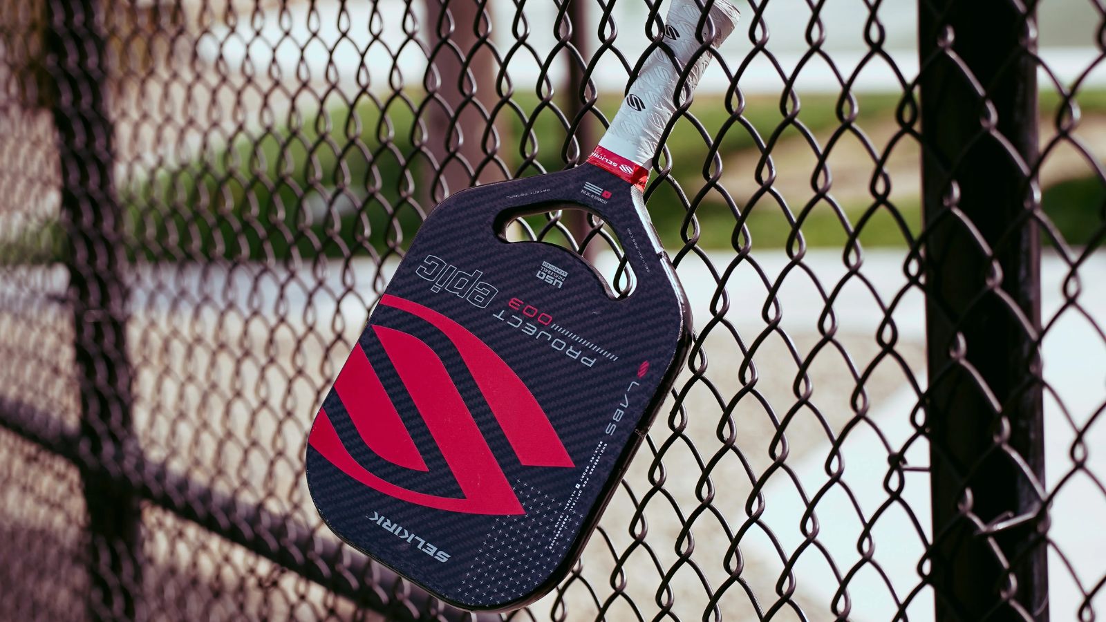 Hinh anh 1: So sanh chi tiet vot Selkirk LUXX Control Air va LABS Project 003