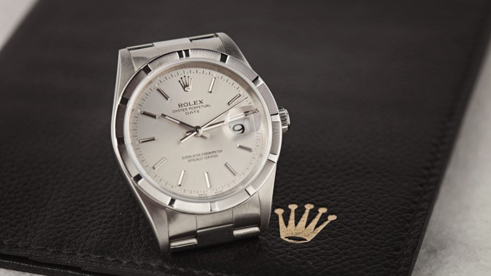 Hinh anh 9: Dong ho Rolex OysterDate 6466 co dien, vo thep khong gi.