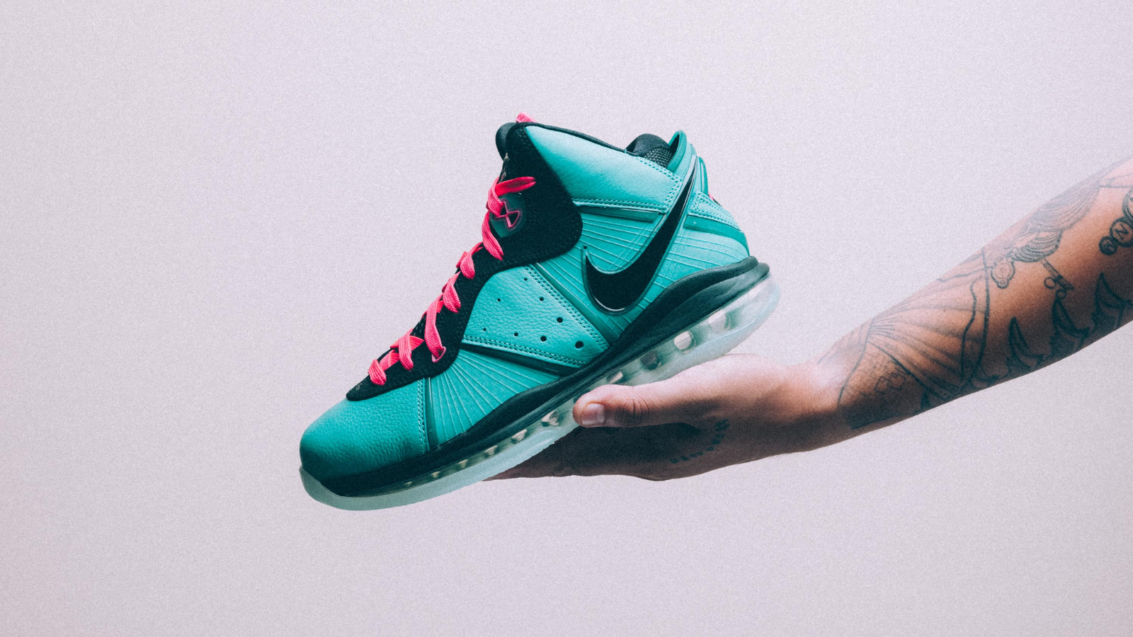 5 cú collab thể thao "chất lừ" khuấy đảo giới sneaker Hinh anh 1: 5 cu collab the thao "chat lu" khuay dao gioi sneaker