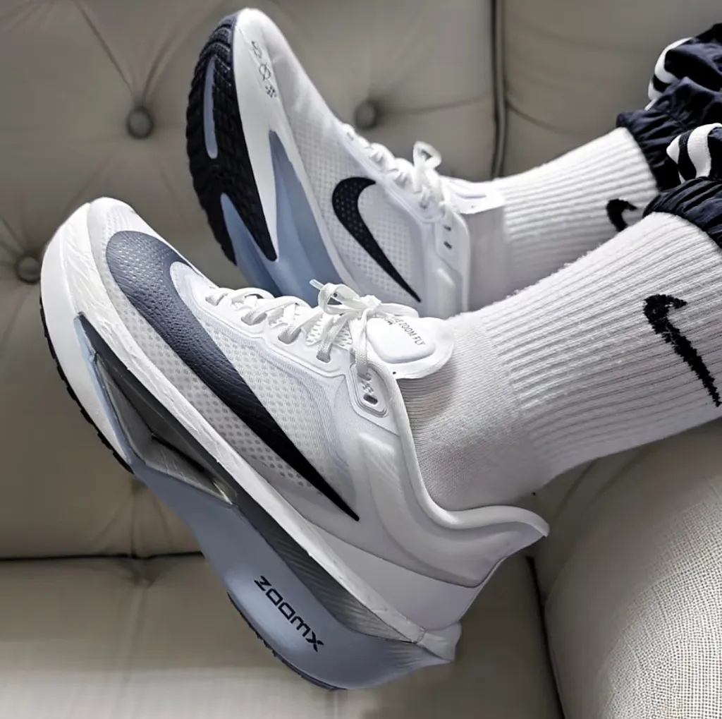 Alternative view of Giày Nike Zoom Fly 6 'White Pure Platinum Obsidian' FN8454-104