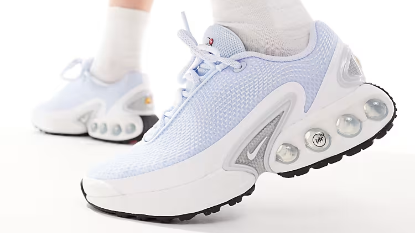 Công nghệ Tubular Air: Hồi sinh và đột phá trên Air Max Hinh anh 7: Giay Nike Air Max Dn8 voi cong nghe Dynamic Air, nam 2025