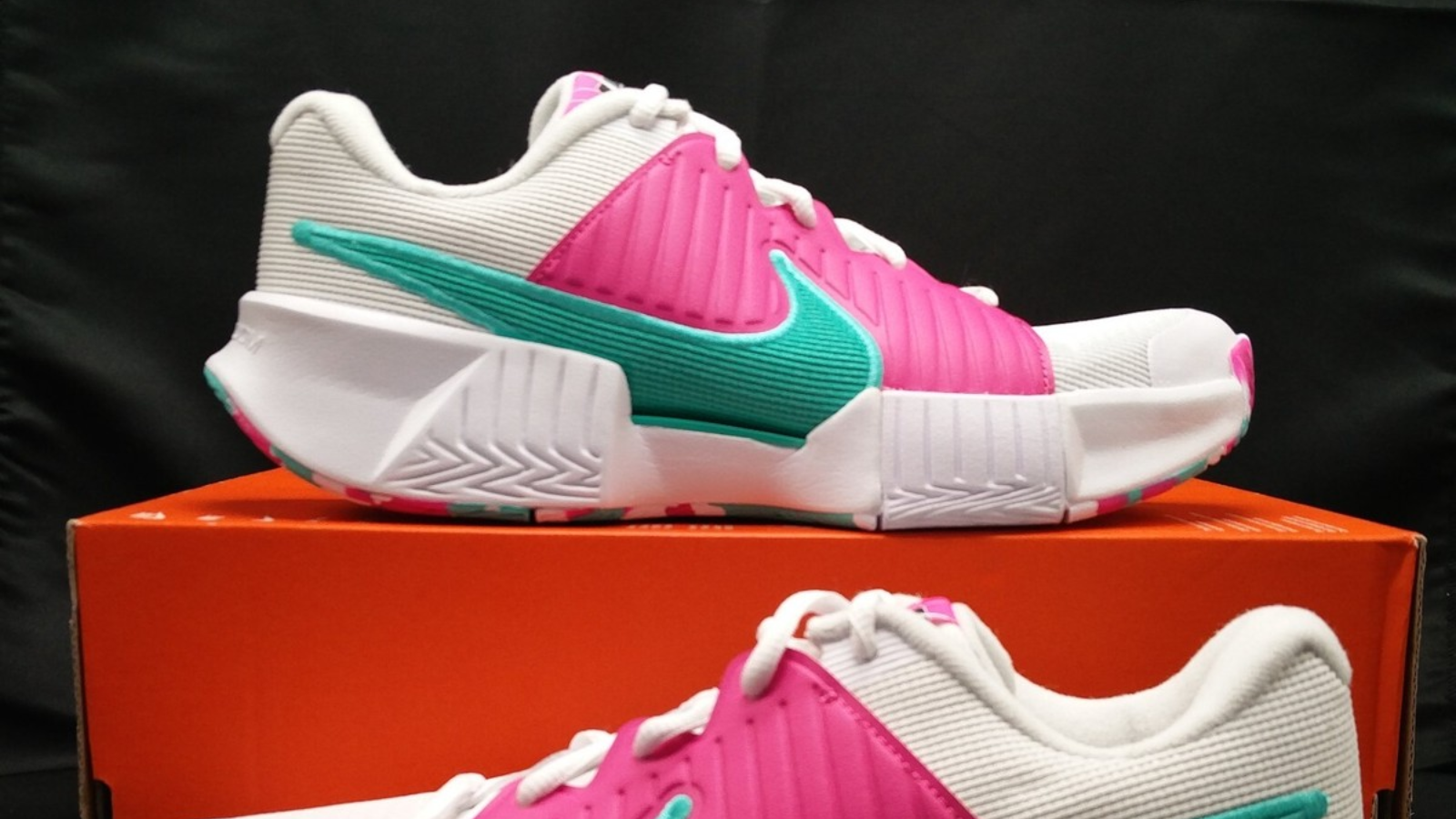 Hinh anh 1: Giay Nike Zoom Challenge PB voi thiet ke bat mat cho mon pickleball