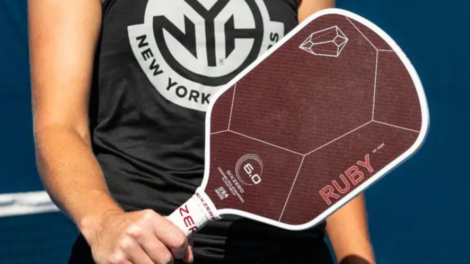 Đánh giá vợt Pickleball Six Zero Ruby: Vũ khí Thermoformed Hinh anh 4: Vot pickleball Six Zero Ruby voi cong nghe thermoformed