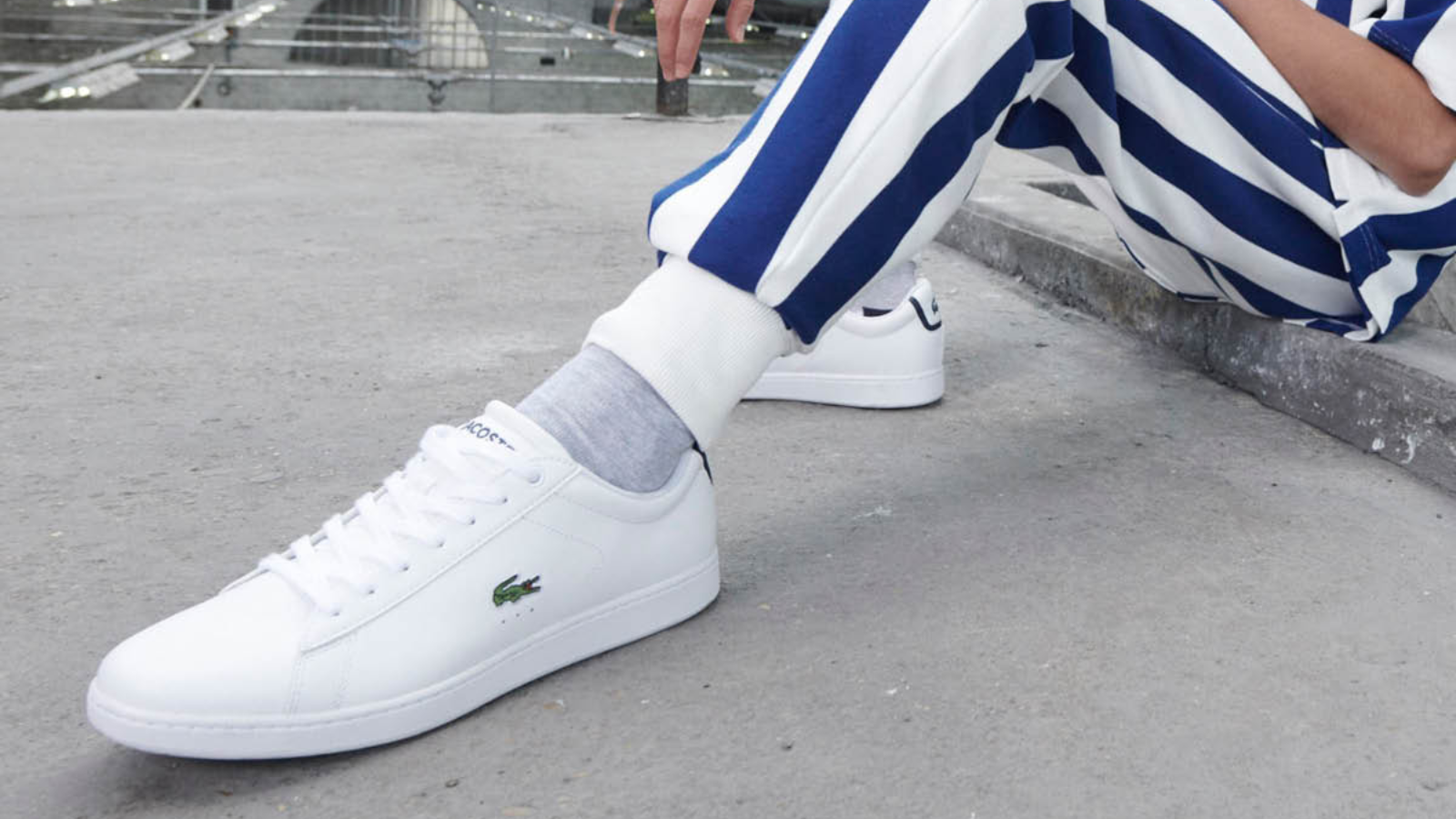 Hinh anh 6: Hinh anh giay Lacoste L003 Neo Shot the hien su ket hop giua the thao va thoi trang.
