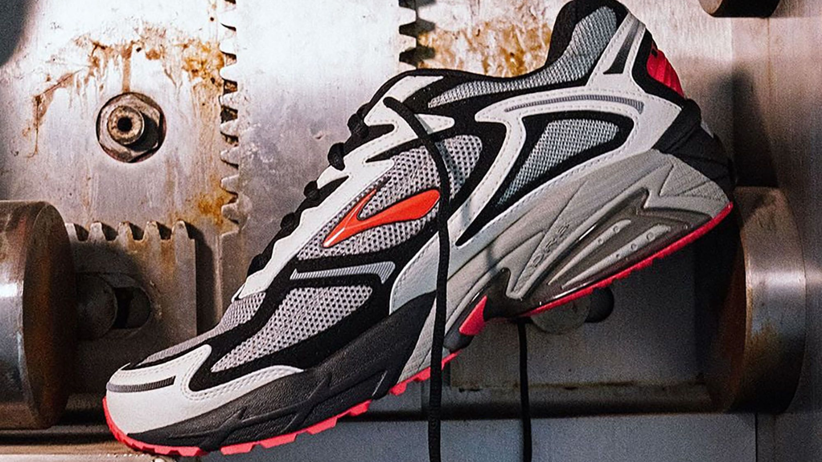 Jeff Staple dẫn dắt Brooks bước vào thế giới sneaker Hinh anh 7: Jeff Staple hop tac cung Brooks de tai sinh giay Adrenaline GTS 4