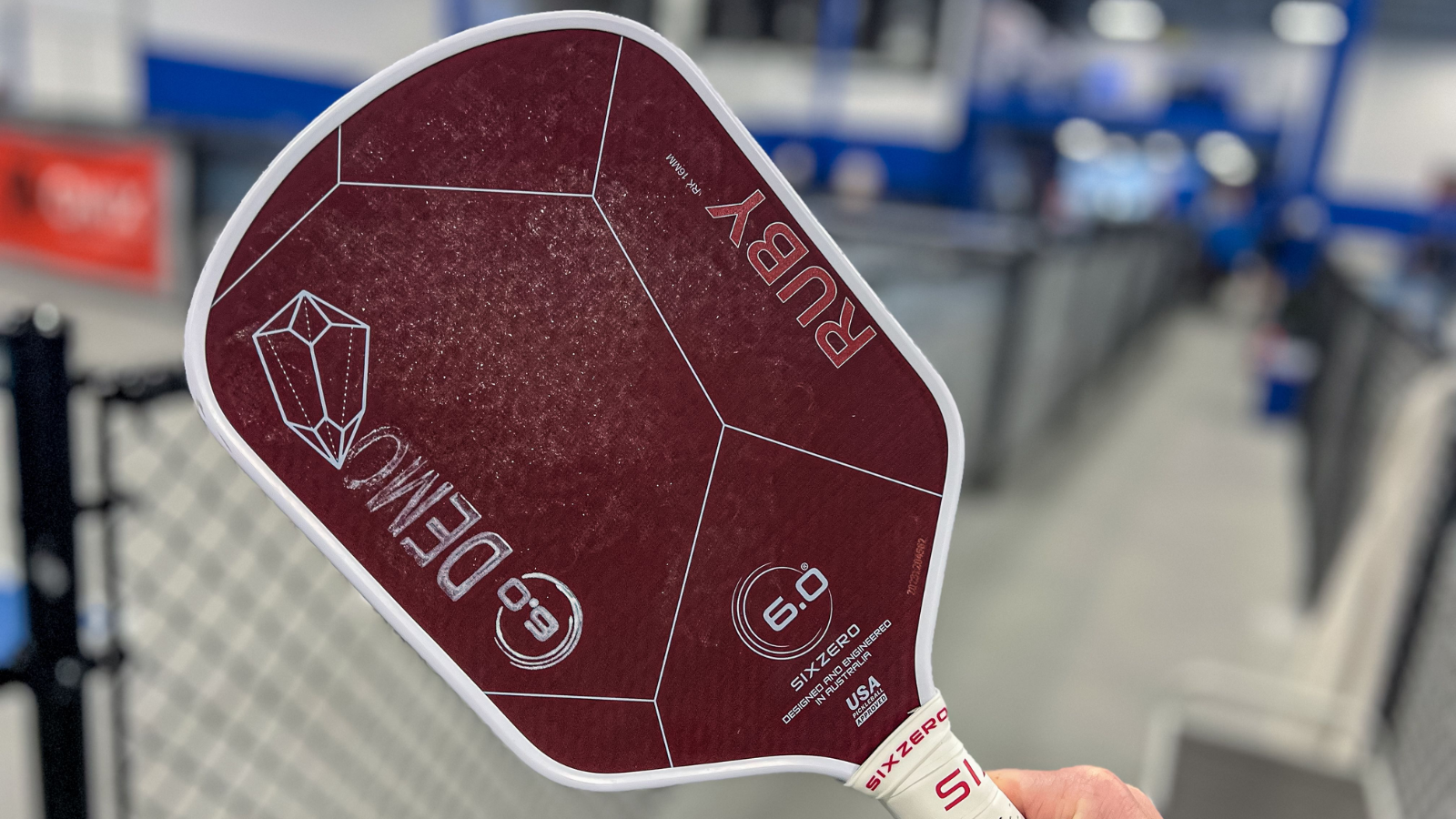 Nên chọn cây vợt nào trong "dàn sao" Six Zero? Hinh anh 6: Cac mau vot pickleball cua thuong hieu Six Zero