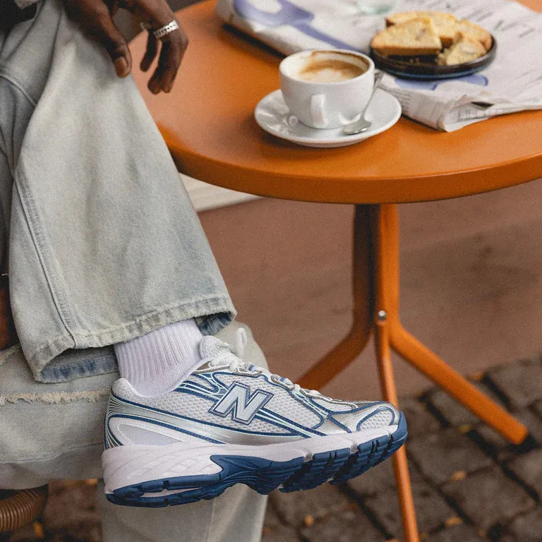 New Balance 740 vs Asics Gel-1130: Đâu mới là giày chạy Y2K xứng đáng? Hinh anh 2: New Balance 740 vs Asics Gel-1130: Dau moi la giay chay Y2K xung dang?