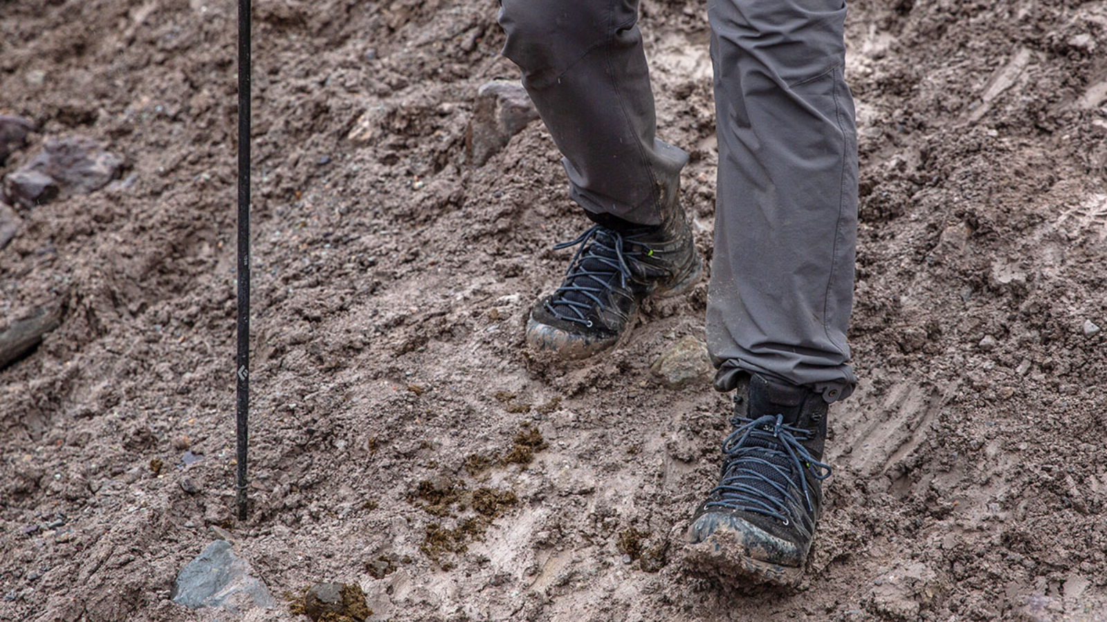 Hinh anh 6: Giay hiking Salewa Mountain Trainer Lite Mid GTX, thiet ke nhe, chong nuoc, de Pomoca bam chac