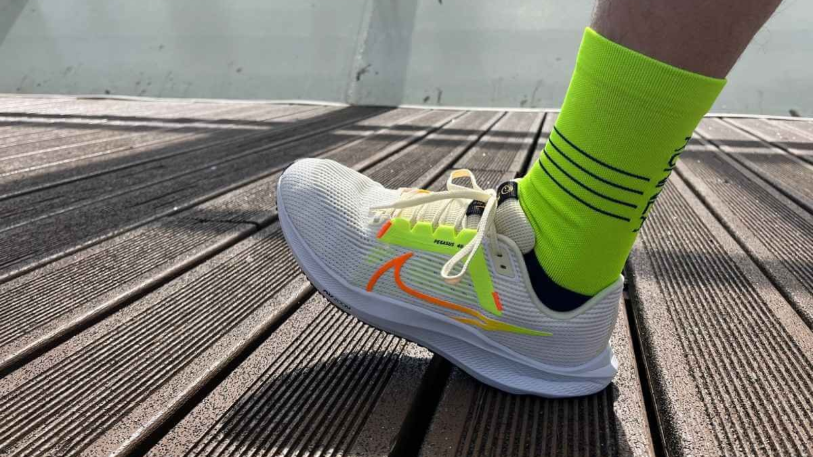 Hinh anh 8: Hinh anh cac doi giay ho tro giam dau dau goi tot nhat nam 2025