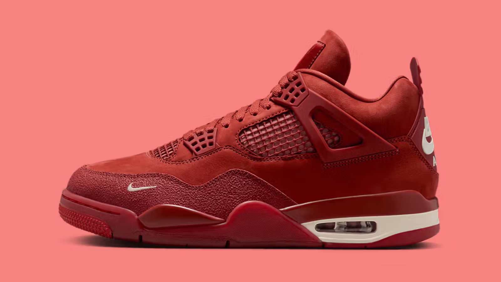 Từ Nike Air đến Bike Air: Hành trình Swoosh của Nigel Sylvester Hinh anh 2: Nigel Sylvester va doi Air Jordan 4 'Brick by Brick' moi ra mat.