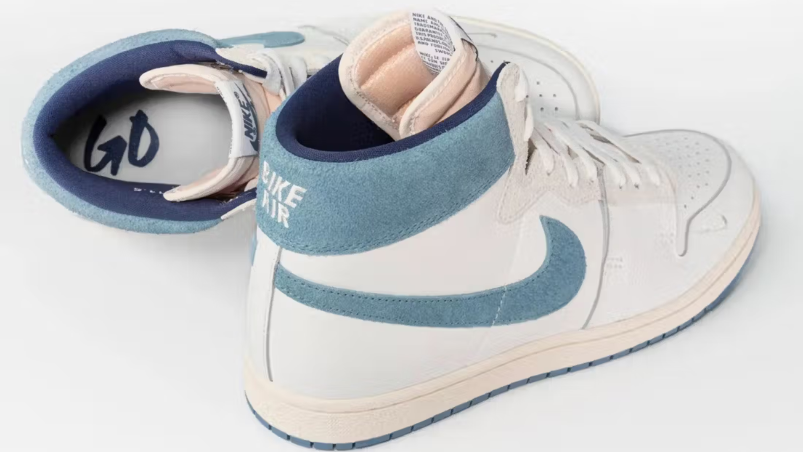 Từ Nike Air đến Bike Air: Hành trình Swoosh của Nigel Sylvester Hinh anh 5: Nigel Sylvester va doi Air Jordan 4 'Brick by Brick' moi ra mat.